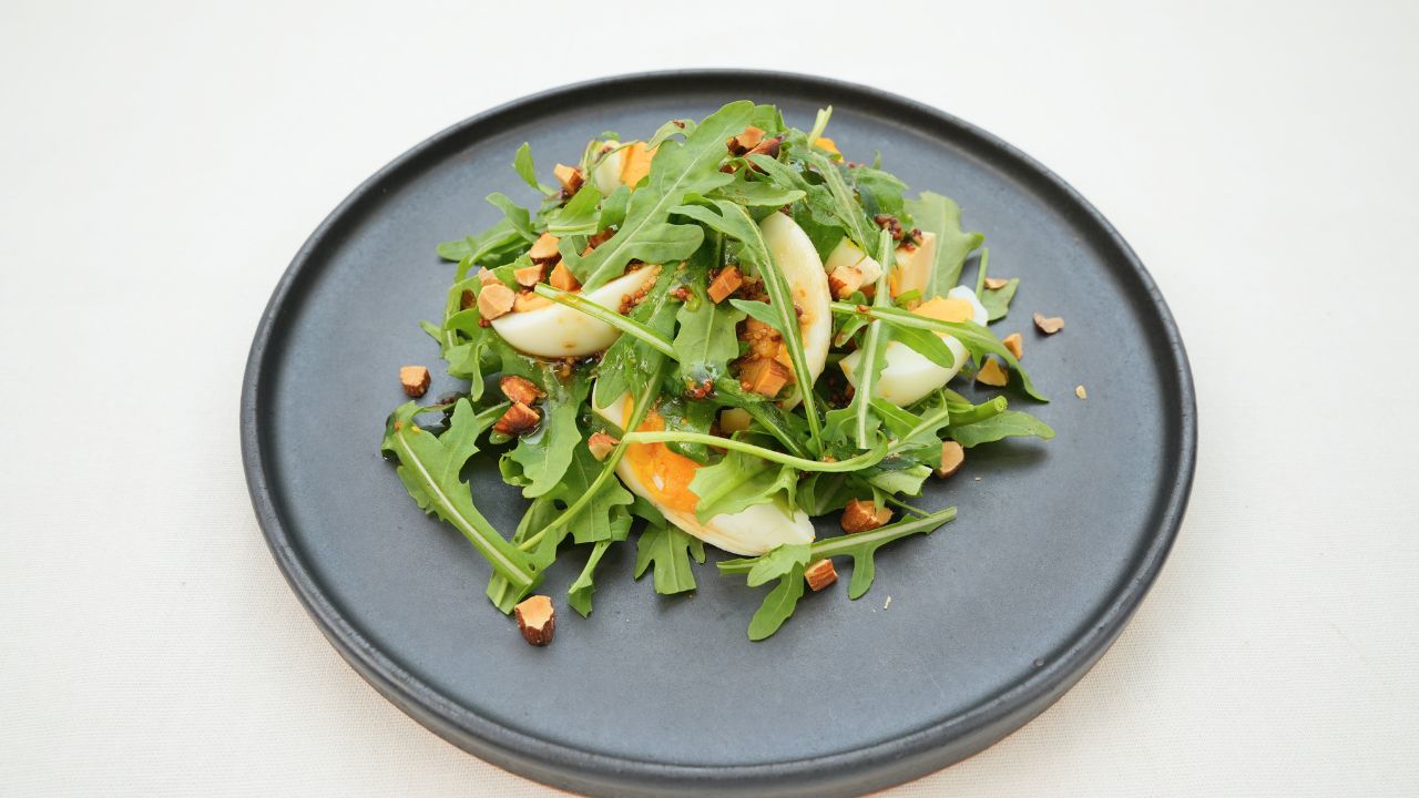 【ルッコラ】苦味がクセになる!風味を生かしたお手軽サラダ