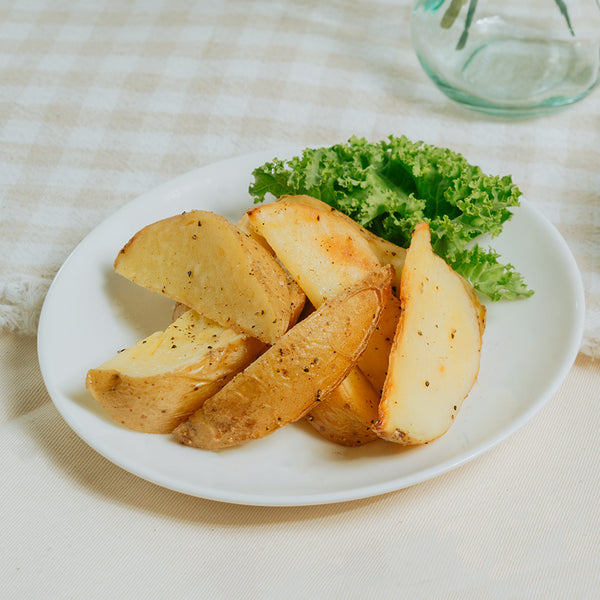 ケールを添えたスパイシーローストポテト
